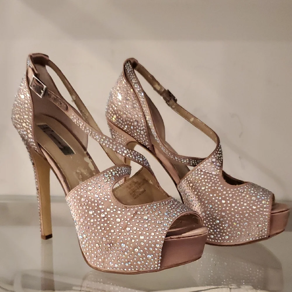 INC mauve Pink Rhinestone platforms  Size 9 5